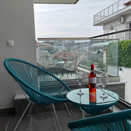 Wide Blue Luxury Boutique アパートホテル ネオス・マルマラス