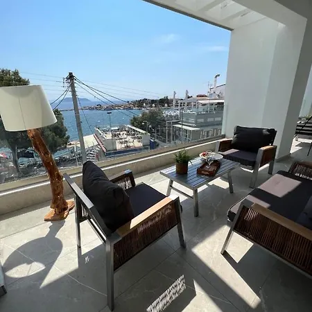 Апартхотел Wide Blue Luxury Boutique 4*