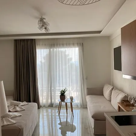 Wide Blue Luxury Boutique Neos Marmaras