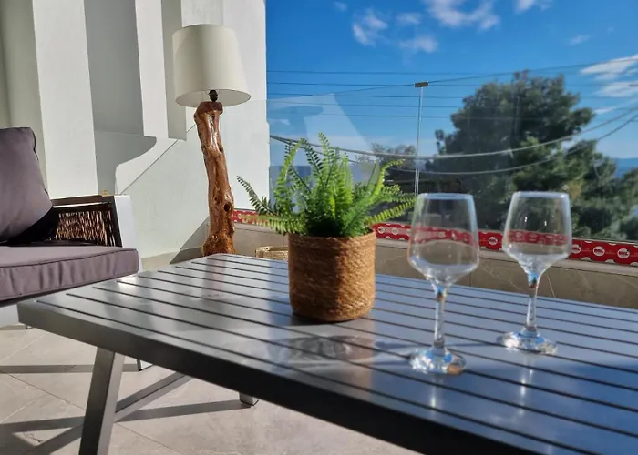 Wide Blue Luxury Boutique 4*